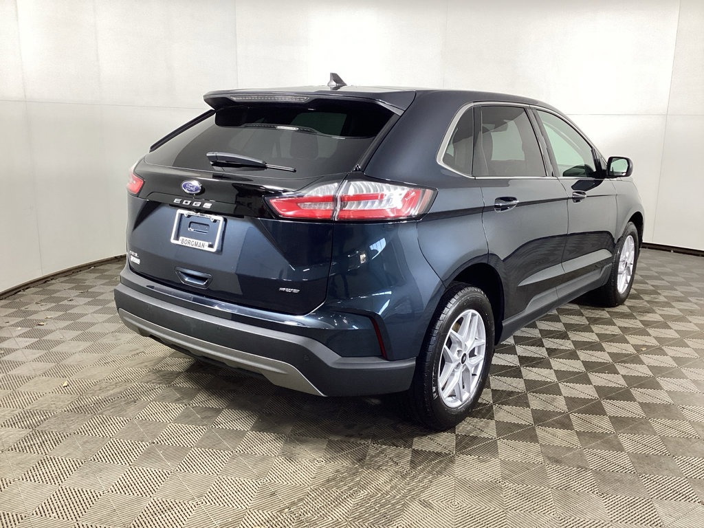 Used 2023 Ford Edge SEL w/ Convenience Package image 2