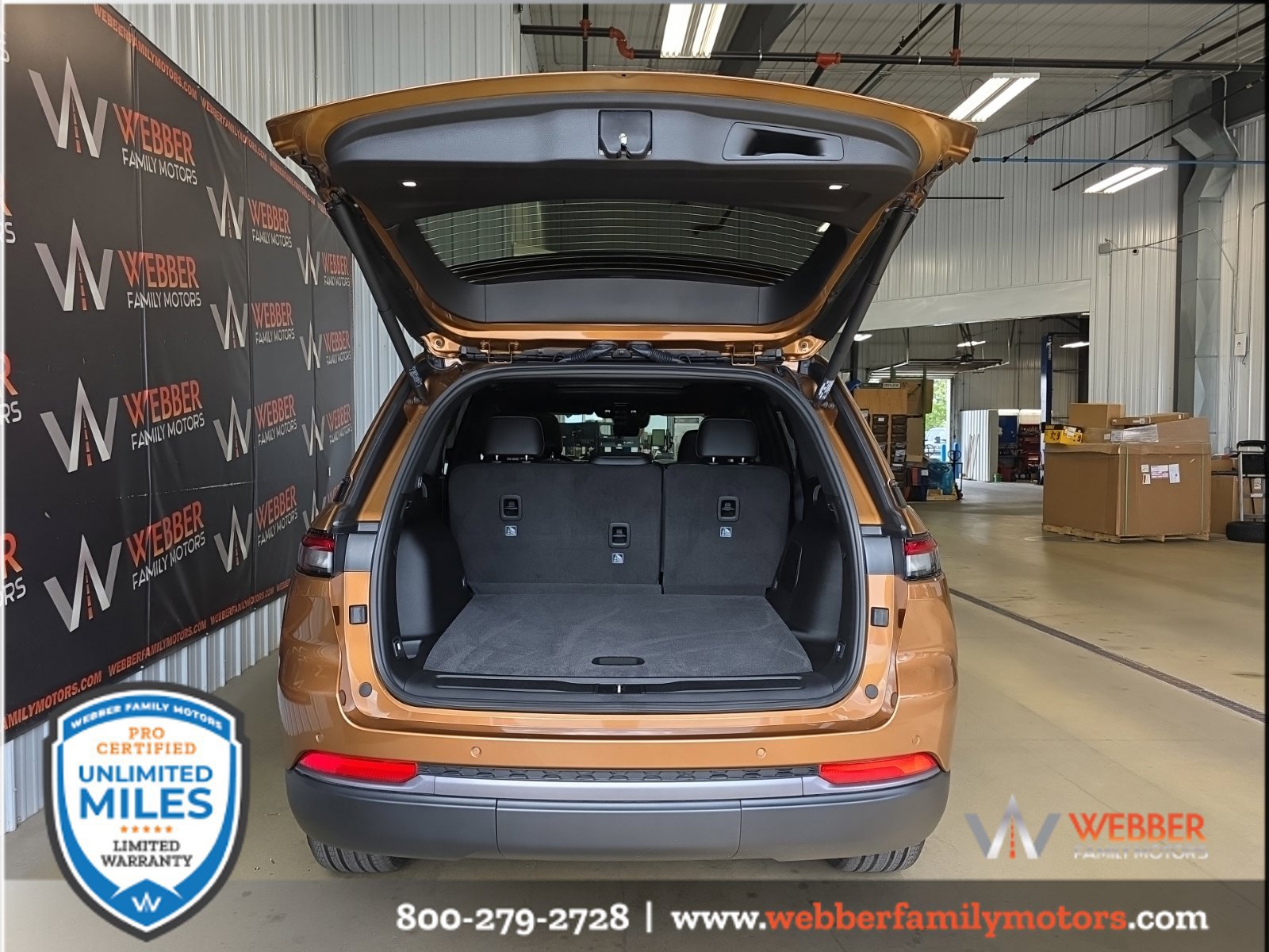 New 2026 Jeep Grand Cherokee Limited w/ Limited Altitude Package AWD/4WD image 6