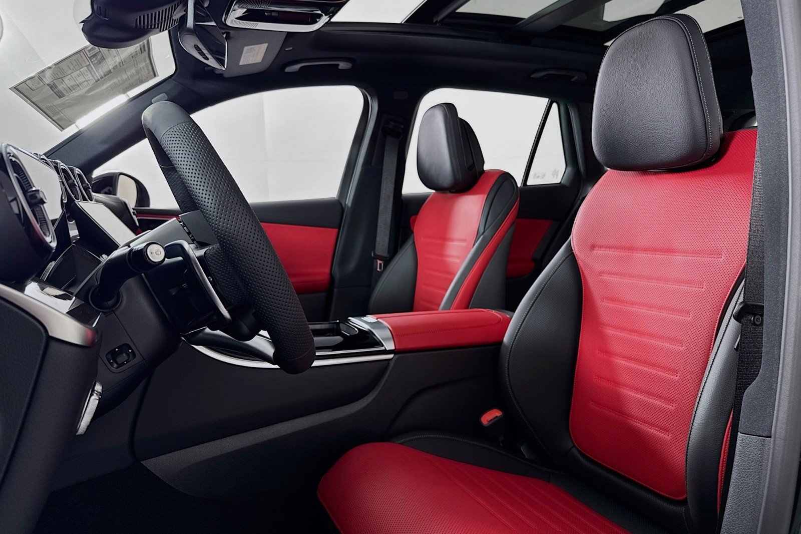 New 2026 Mercedes-Benz GLC 43 AMG 4MATIC image 16