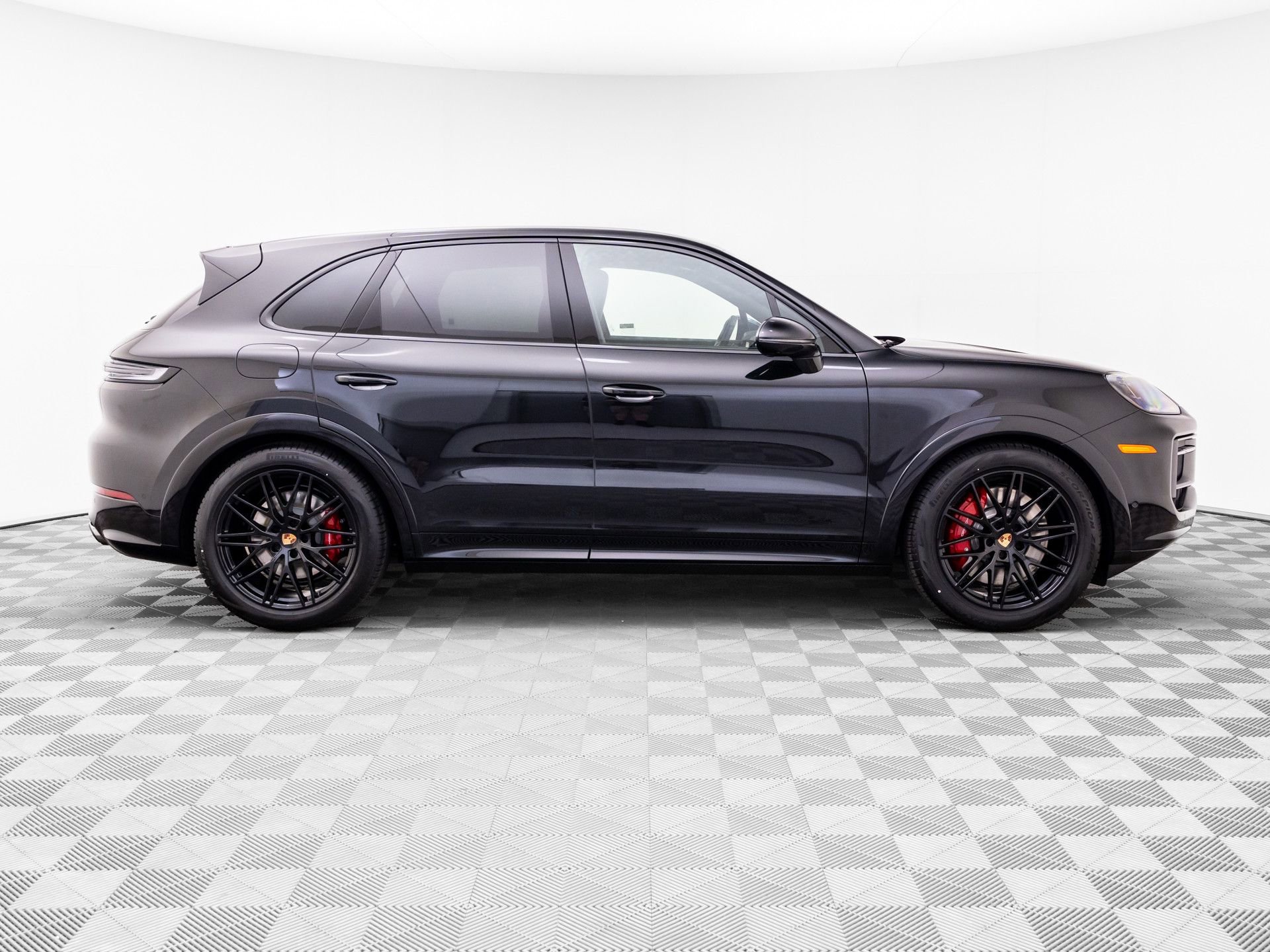 New 2026 Porsche Cayenne GTS AWD/4WD image 7