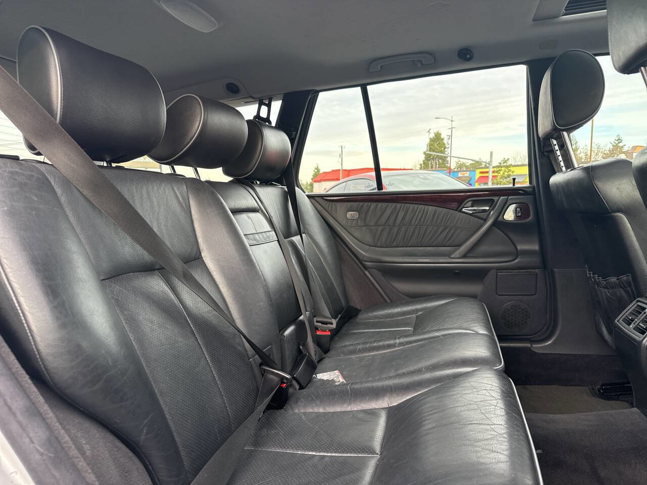 Used 2000 Mercedes-Benz E 320 4MATIC Wagon image 22