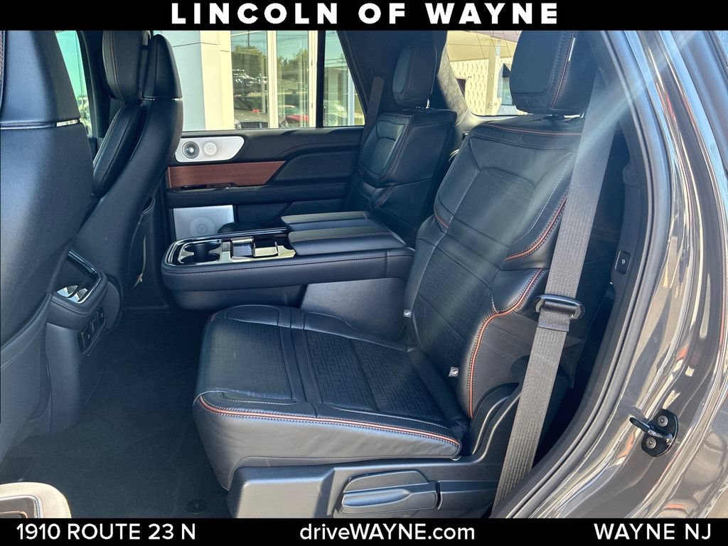 Certified 2024 Lincoln Navigator Black Label AWD/4WD image 23