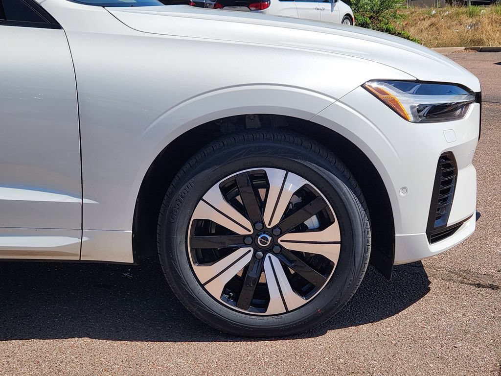 Used 2023 Volvo XC60 T8 Plus AWD/4WD image 29