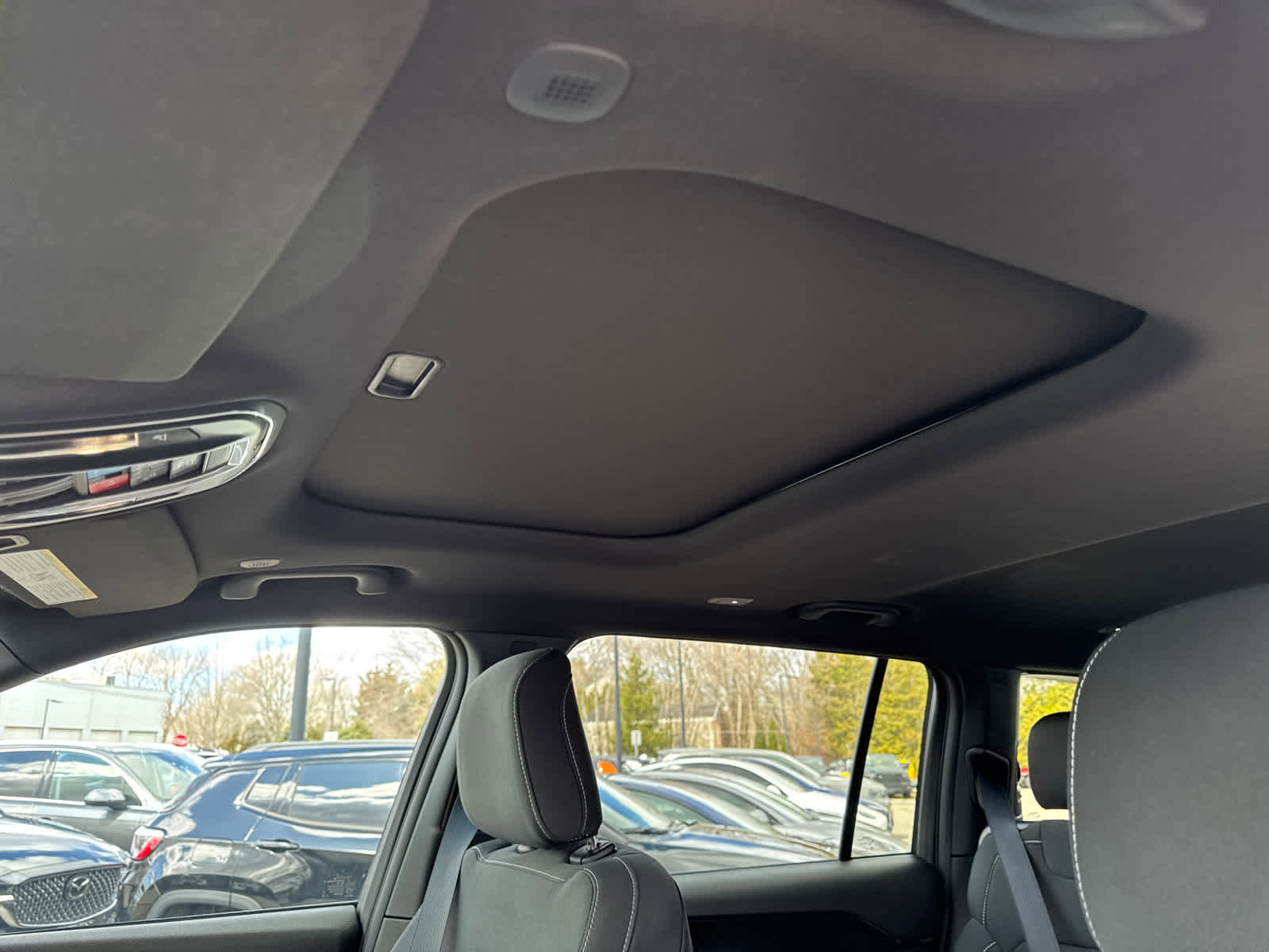 Used 2025 Jeep Grand Cherokee L Laredo w/ Luxury Tech Group I AWD/4WD image 14