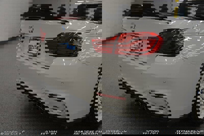 Used 2018 BMW M4 Convertible image 34