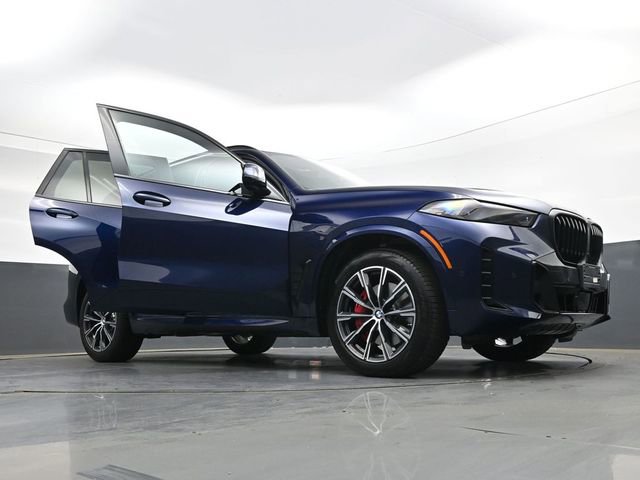 Used 2026 BMW X5 xDrive40i w/ M Sport Package image 41