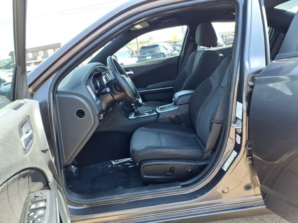 Used 2022 Dodge Charger SXT RWD image 17
