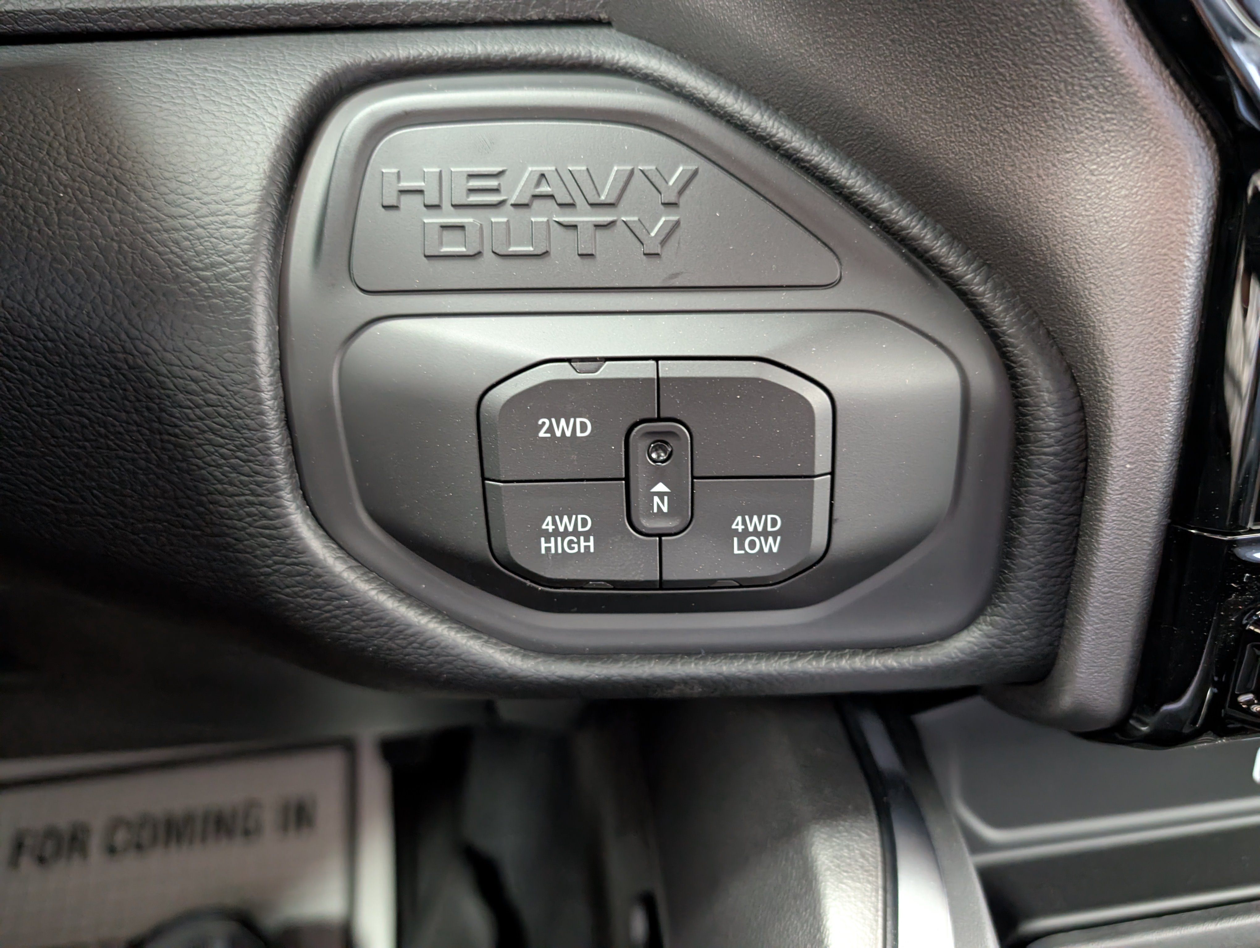 New 2026 RAM 2500 Laramie AWD/4WD image 22