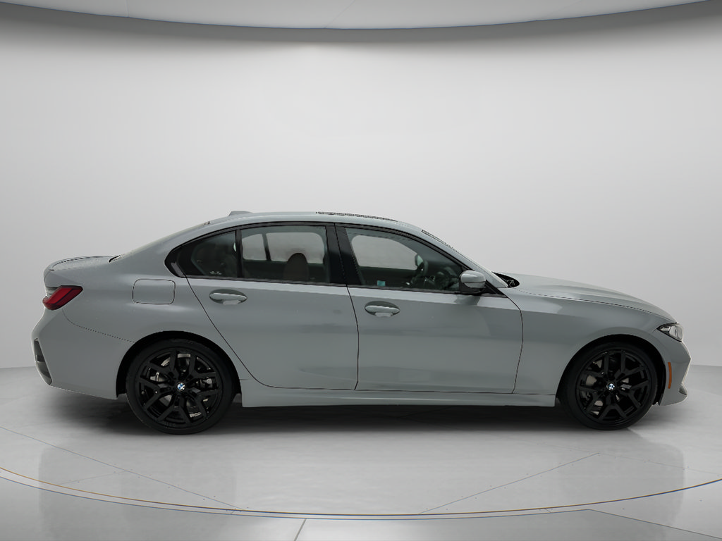Used 2026 BMW 330i xDrive Sedan AWD/4WD image 4