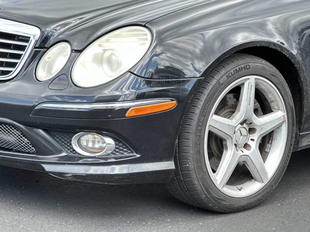 Used 2009 Mercedes-Benz E 350 4MATIC Sedan image 8