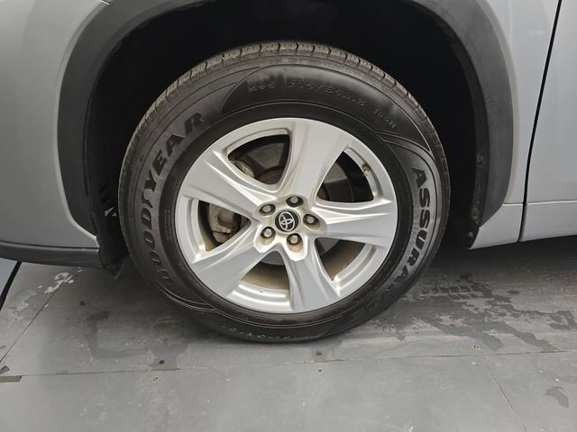 Used 2022 Toyota Highlander L image 15