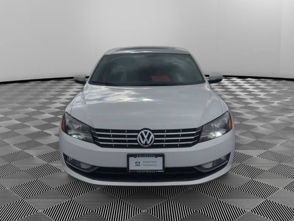 Used 2013 Volkswagen Passat TDI SEL Premium FWD image 2