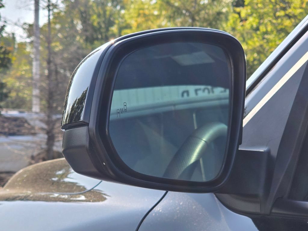 Used 2025 Toyota Tacoma TRD Sport AWD/4WD image 26