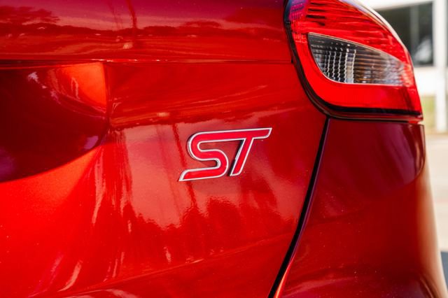 Used 2018 Ford Focus ST w/ Equipment Group 401A image 29