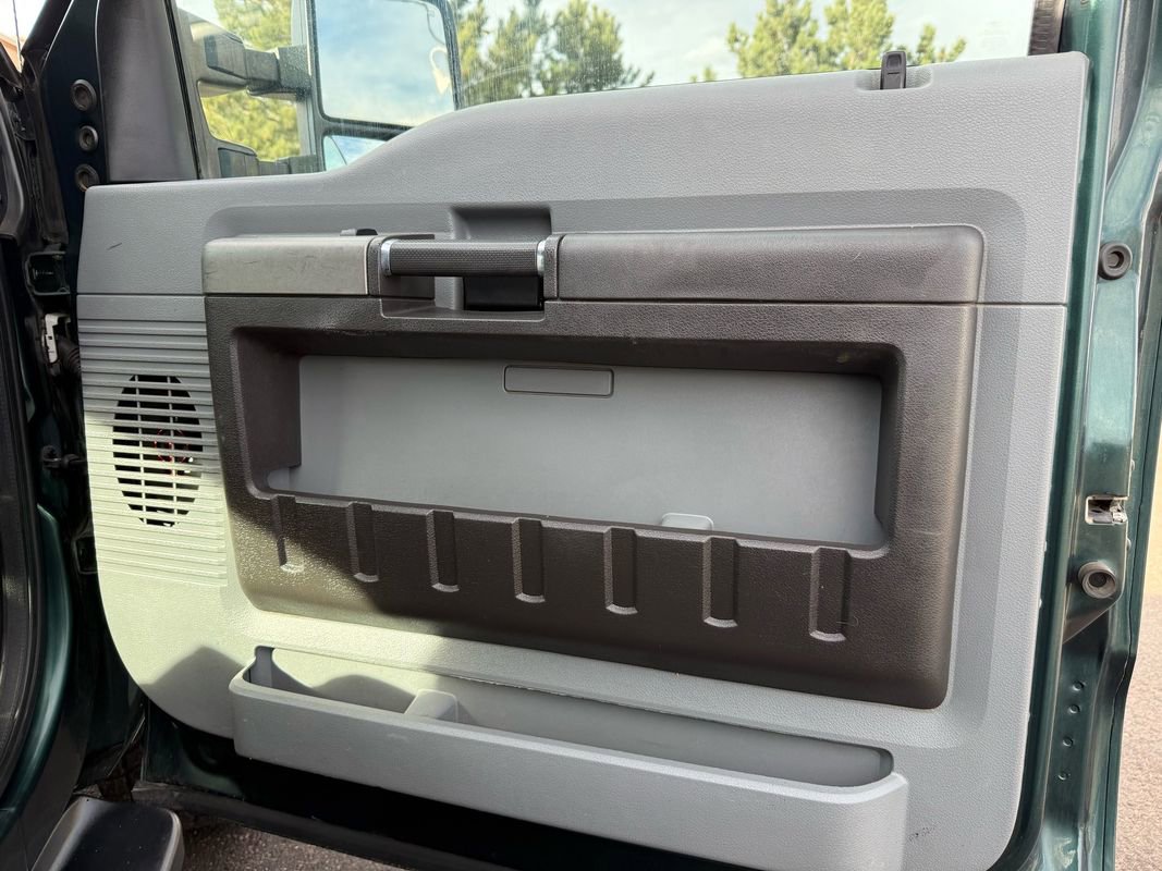 Used 2011 Ford F350 XLT w/ XLT Interior Pkg image 23