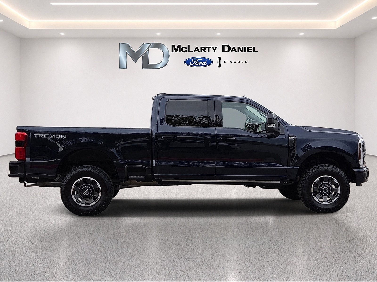 Certified 2024 Ford F350 Lariat w/ Tremor Off-Road Package AWD/4WD image 6