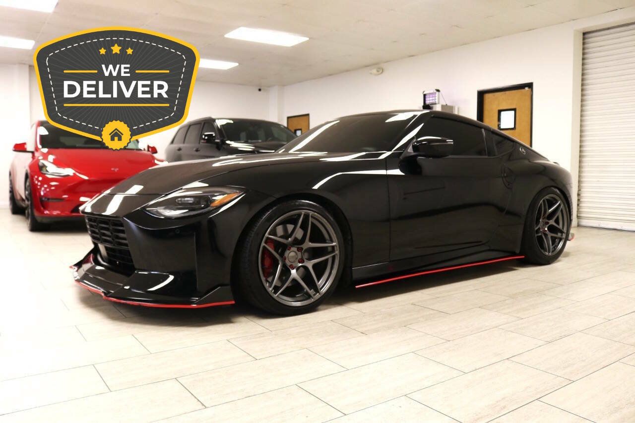 Used 2023 Nissan Z Performance 2dr Coupe 9A w/ Floor Mat Package (L93) image 2