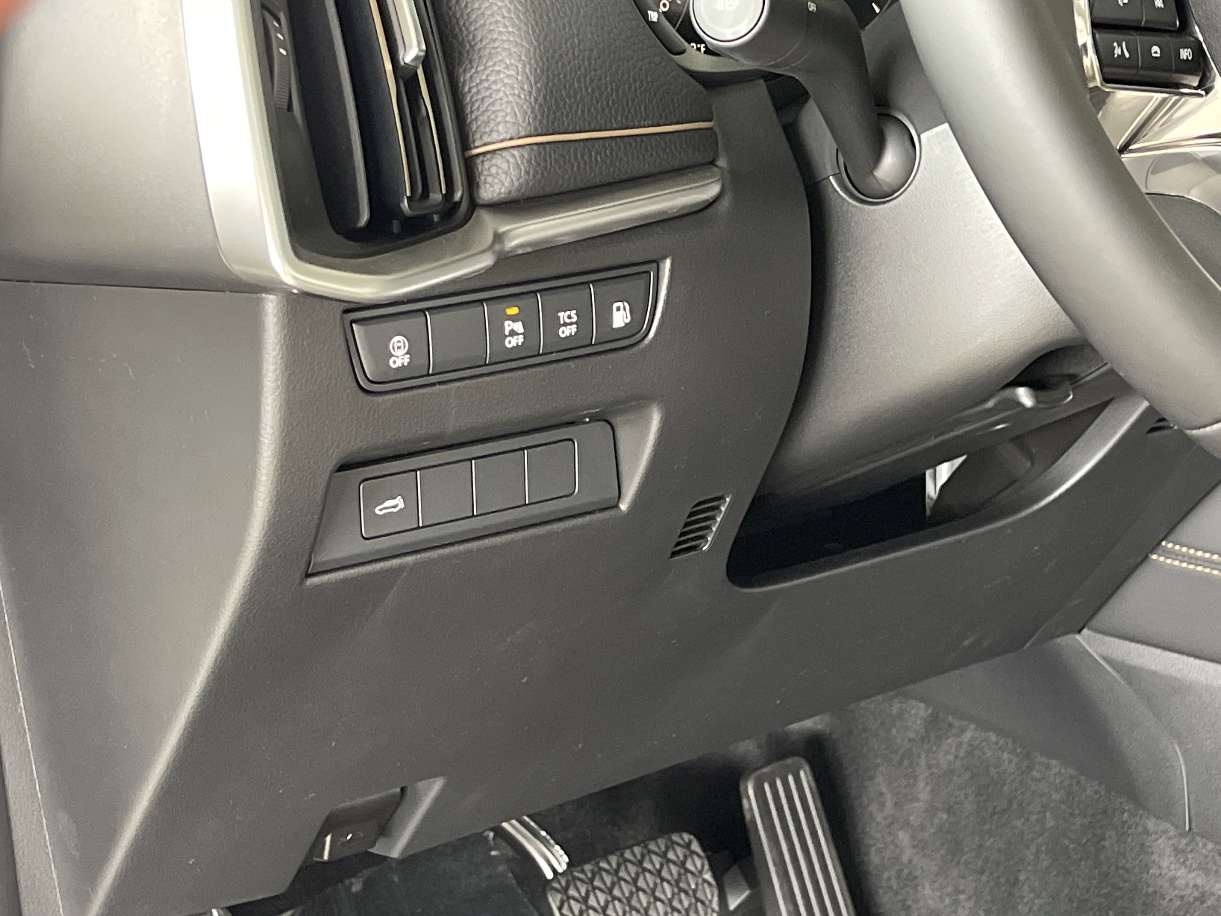 New 2025 MAZDA CX-90 Plug-In Hybrid w/ Preferred image 6