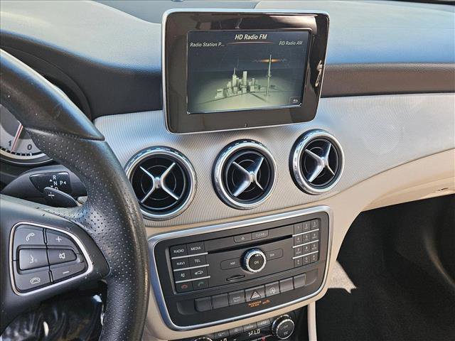 Used 2017 Mercedes-Benz GLA 250 image 15