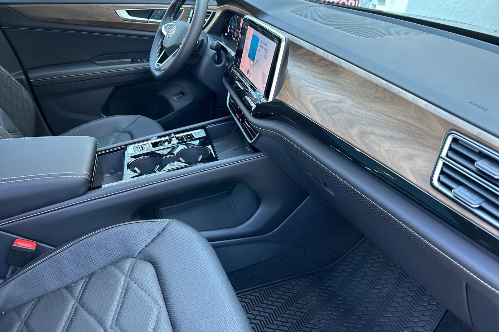 New 2026 Volkswagen Atlas SE image 14