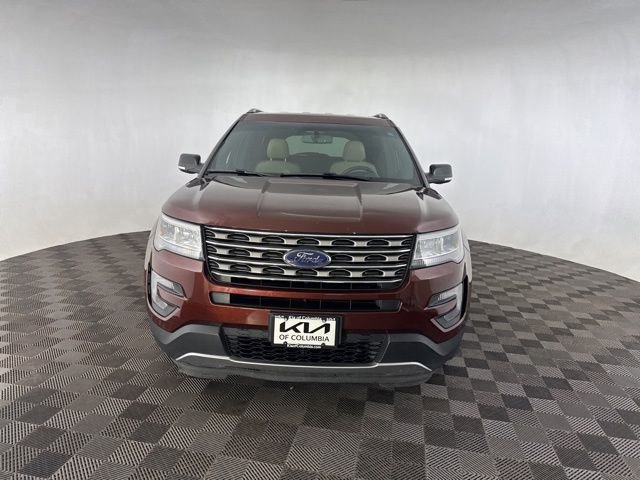 Used 2016 Ford Explorer XLT w/ Equipment Group 201A image 3