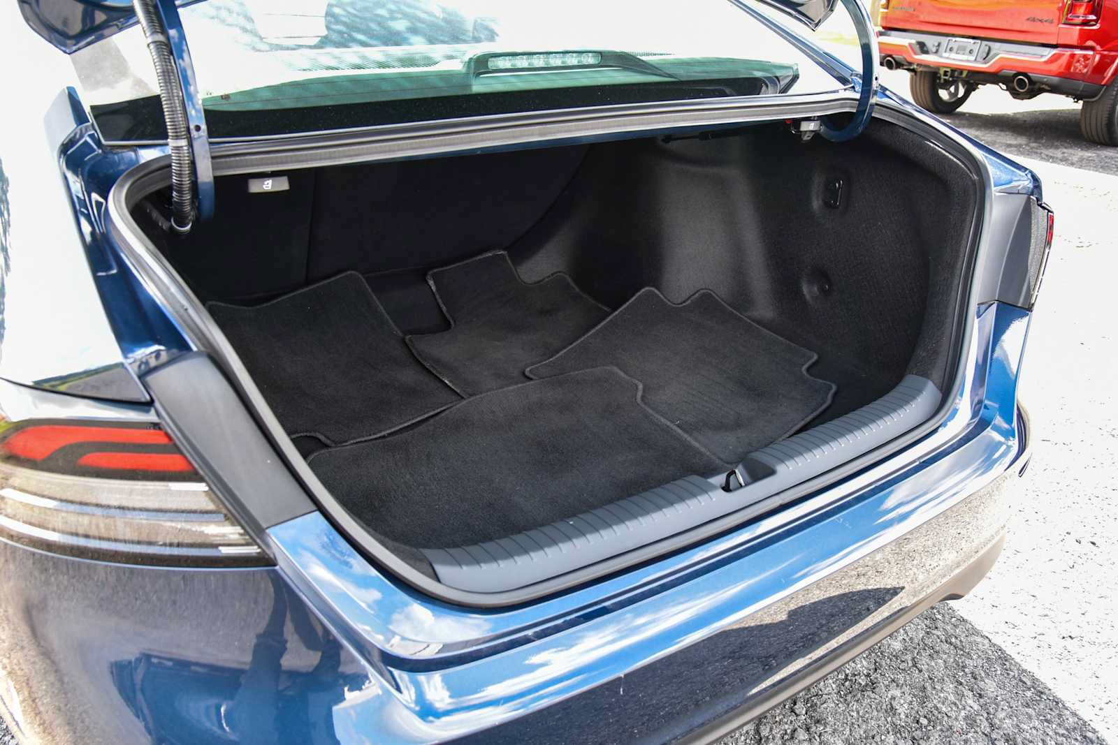 Used 2024 Honda Accord EX image 13