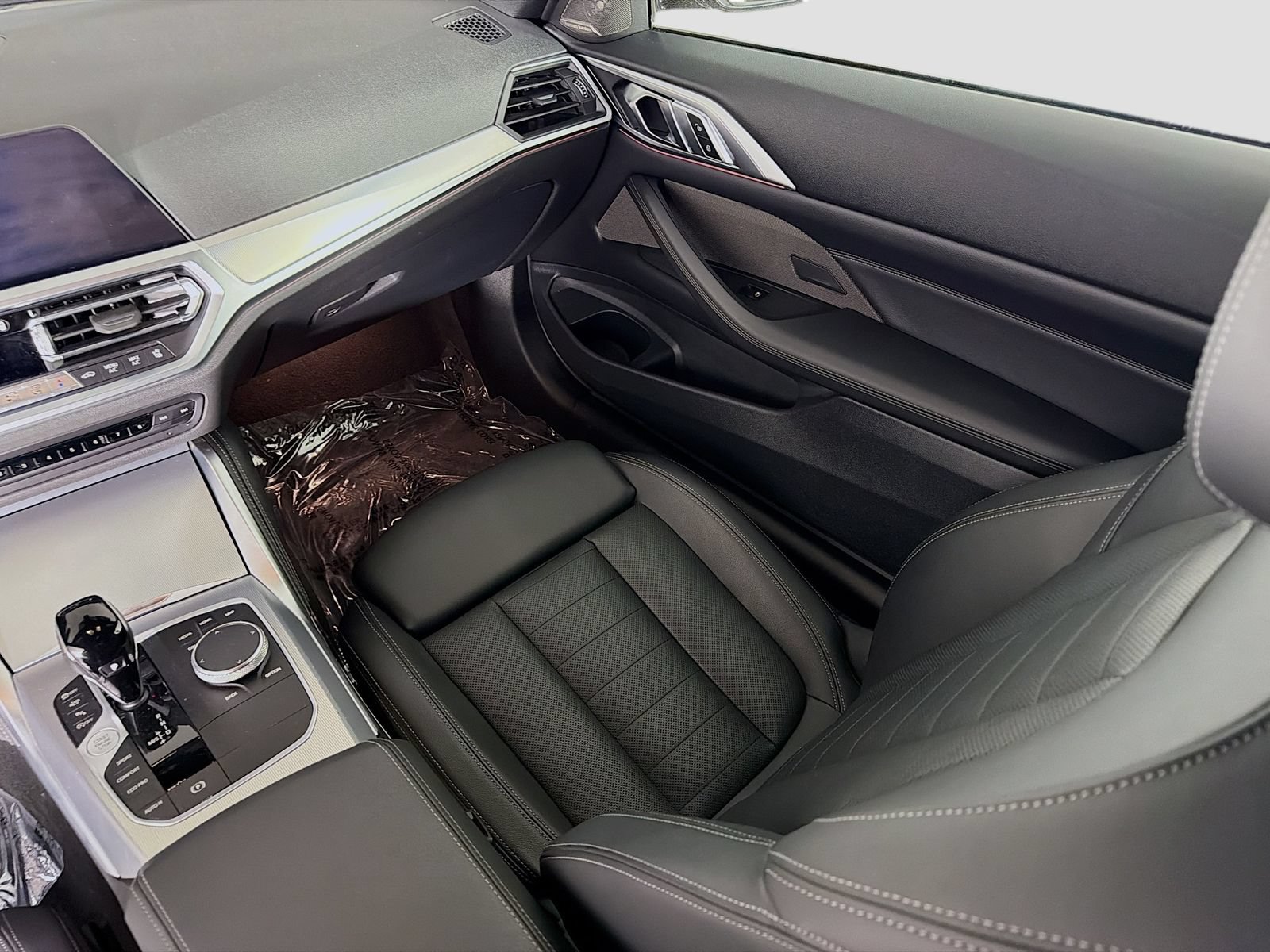 Certified 2023 BMW 430i Coupe w/ M Sport Package RWD image 25