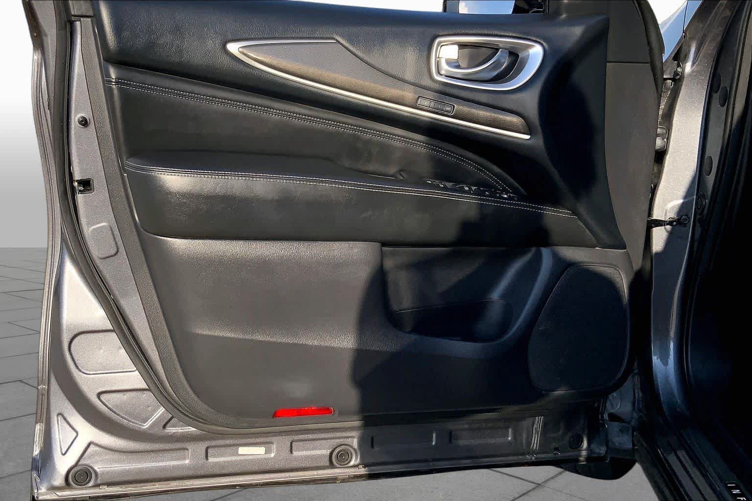Used 2017 INFINITI QX60 FWD w/ Premium Plus Package image 22