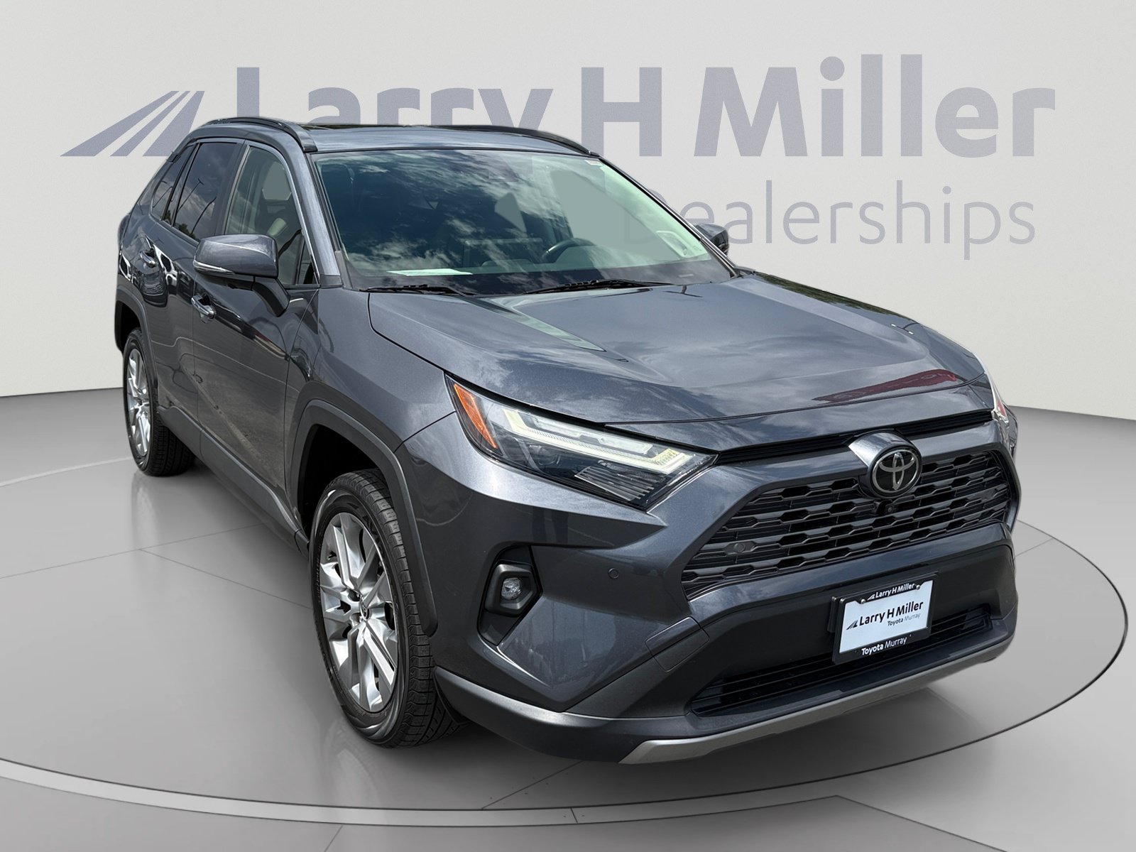 Used 2023 Toyota RAV4 Limited AWD/4WD image 7
