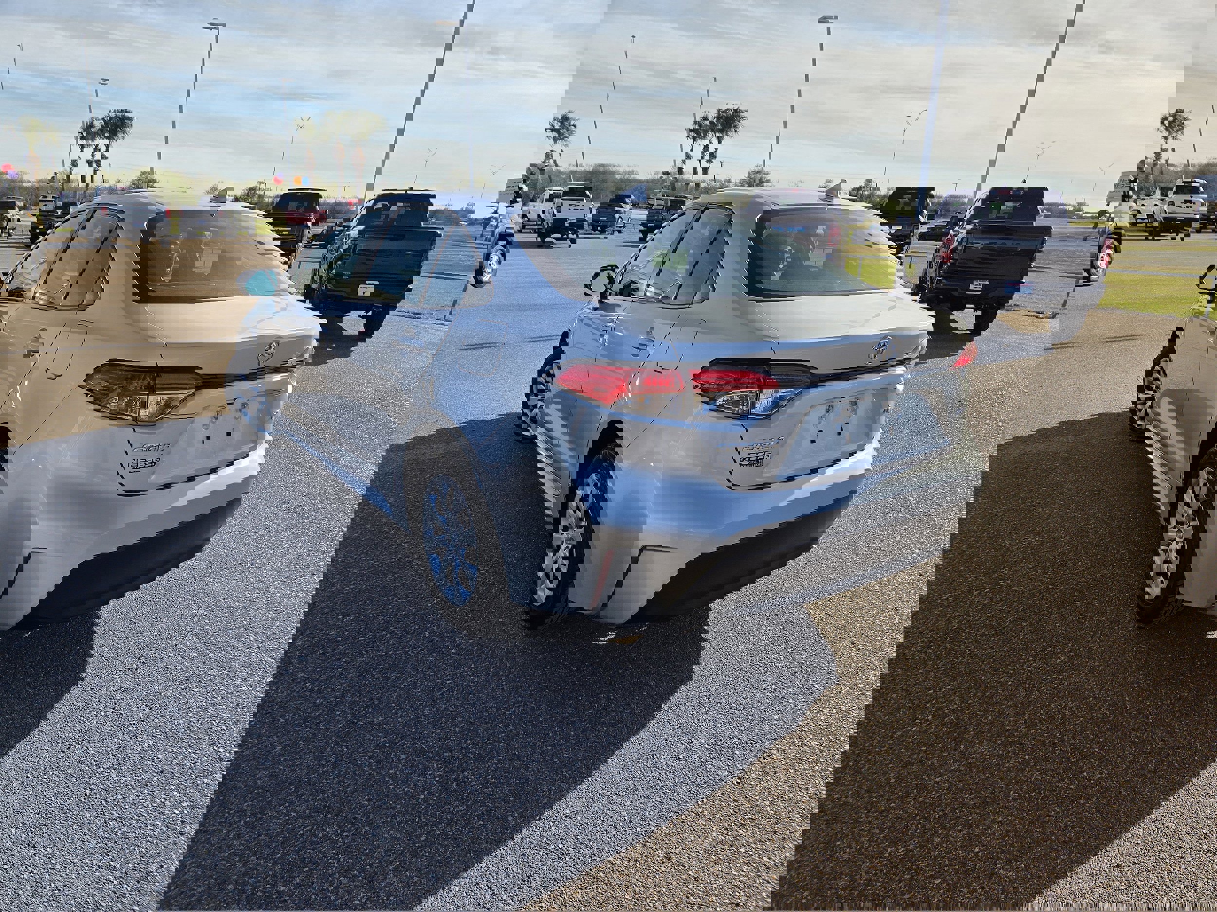 Used 2023 Toyota Corolla LE image 5