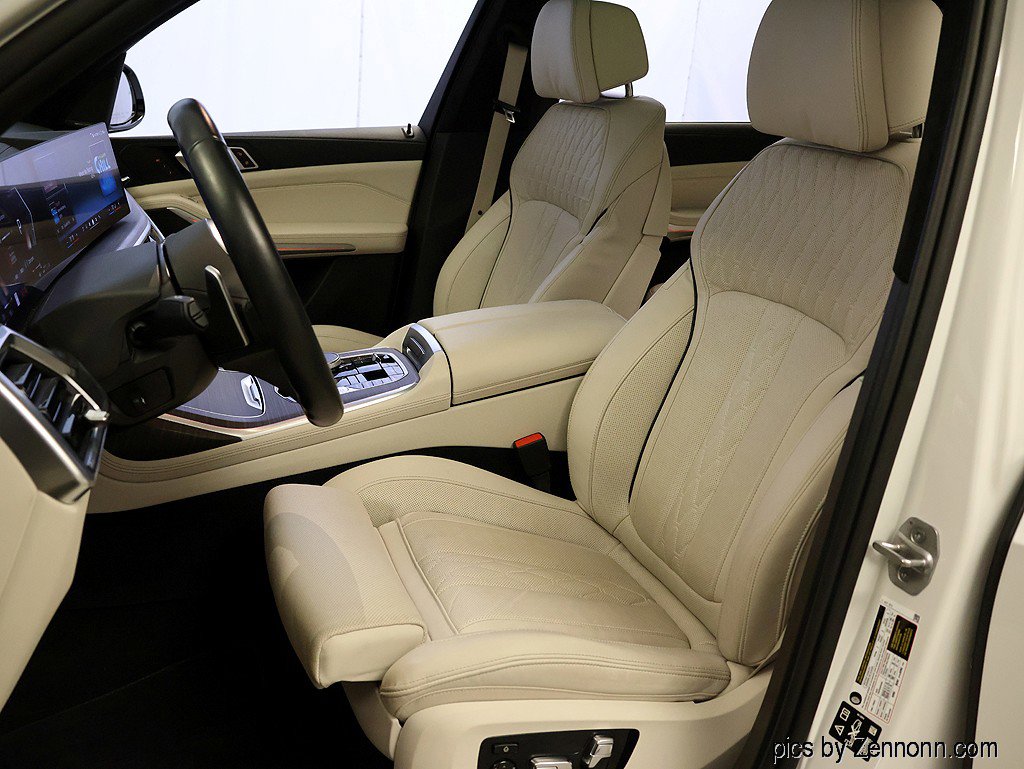 Certified 2024 BMW X7 xDrive40i w/ M Sport Package image 10