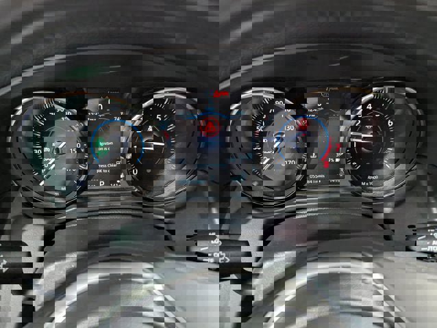 Used 2019 Jaguar XF Prestige image 33