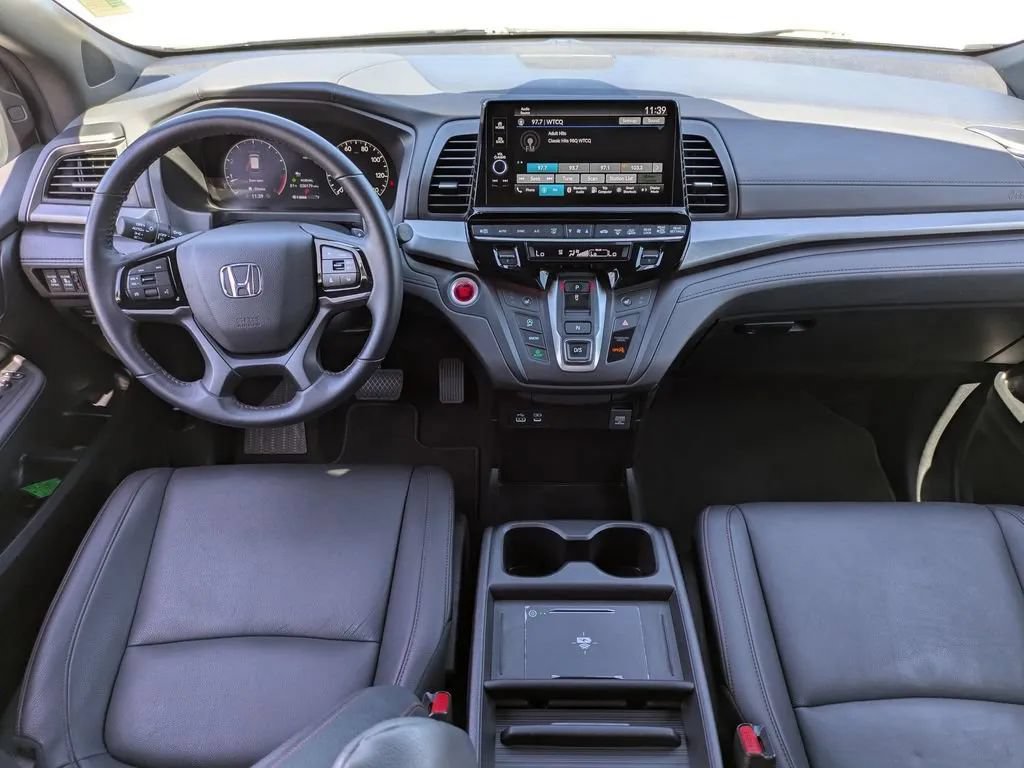 Used 2025 Honda Odyssey Sport-L image 19