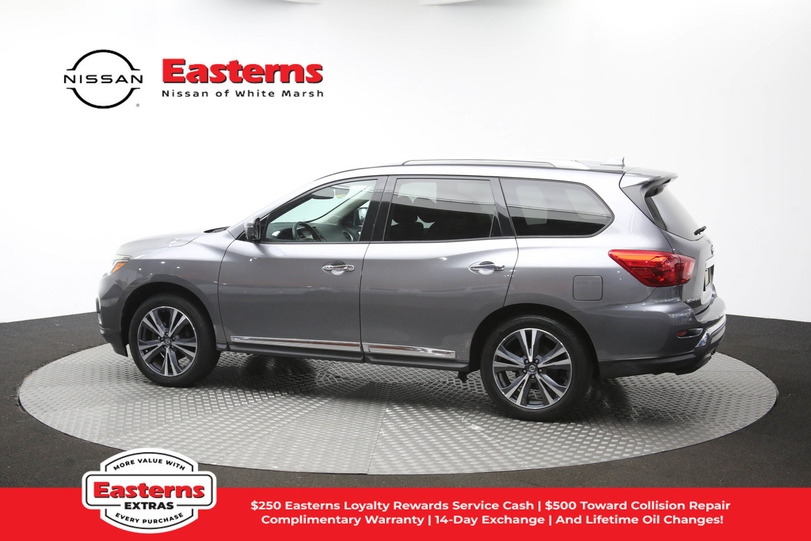 Used 2020 Nissan Pathfinder Platinum AWD/4WD image 65