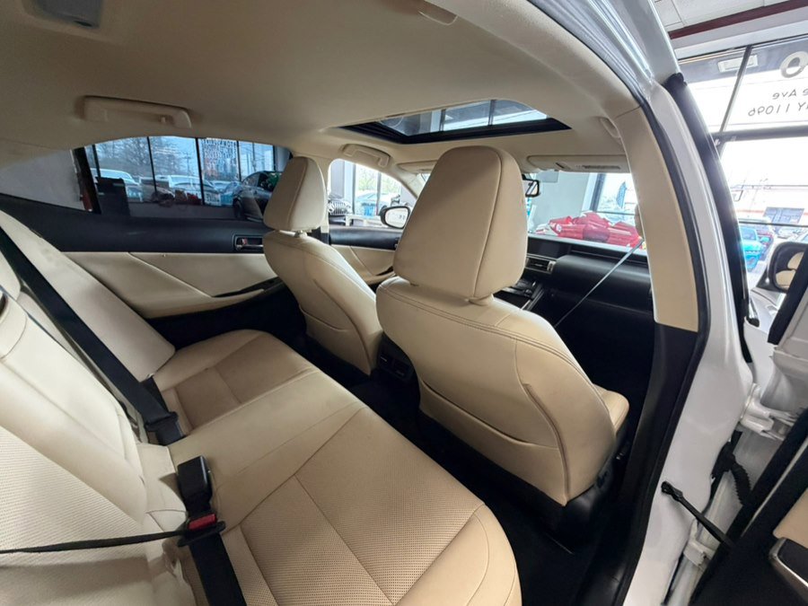 Used 2014 Lexus IS 250 w/ Premium Package RWD image 24