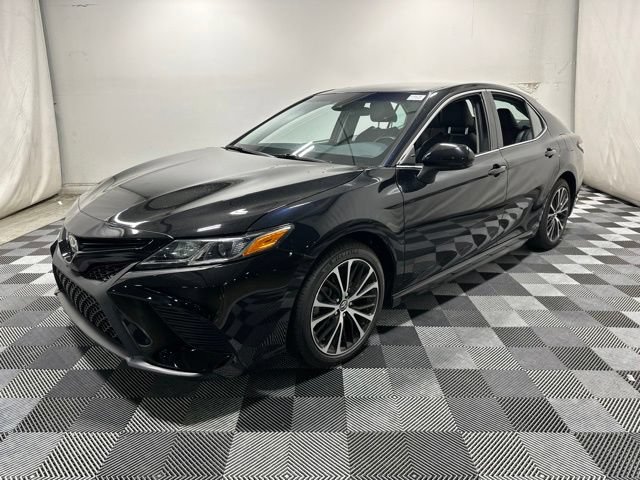 Used 2019 Toyota Camry SE
