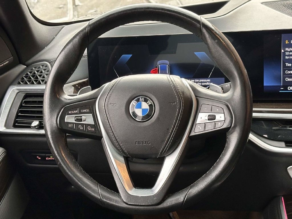 Used 2024 BMW X5 xDrive40i w/ Premium Package AWD/4WD image 16