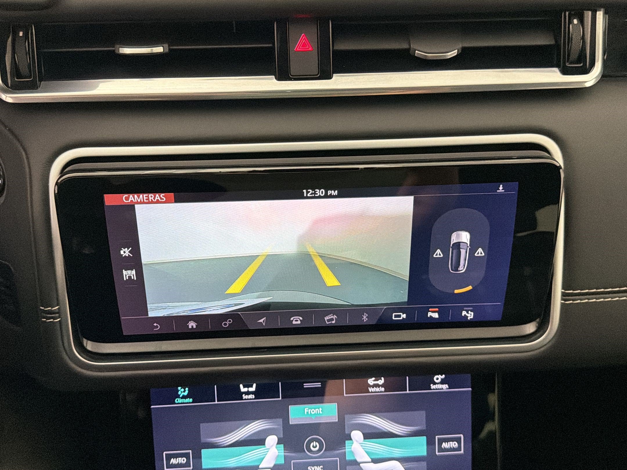 Used 2018 Land Rover Range Rover Velar R-Dynamic HSE AWD/4WD image 27