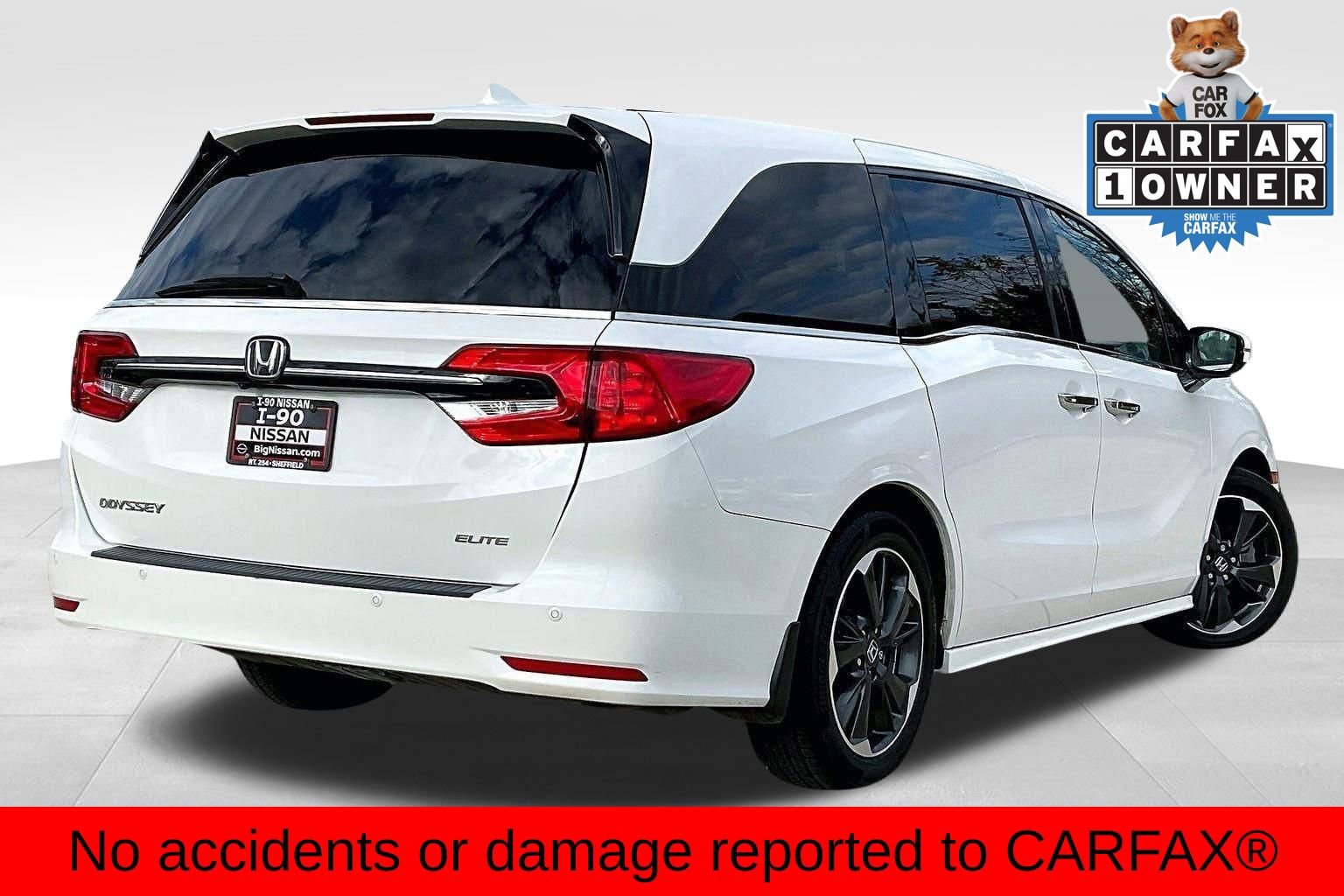 Used 2023 Honda Odyssey Elite image 2