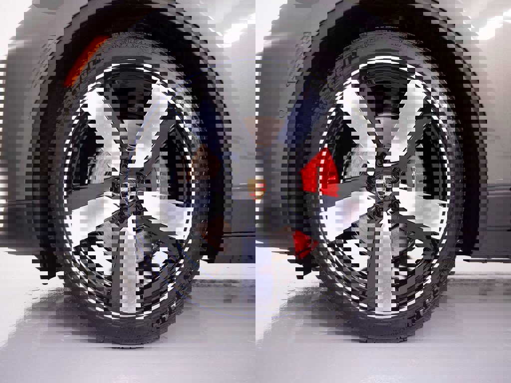 New 2025 Porsche Macan 4S Electric image 11