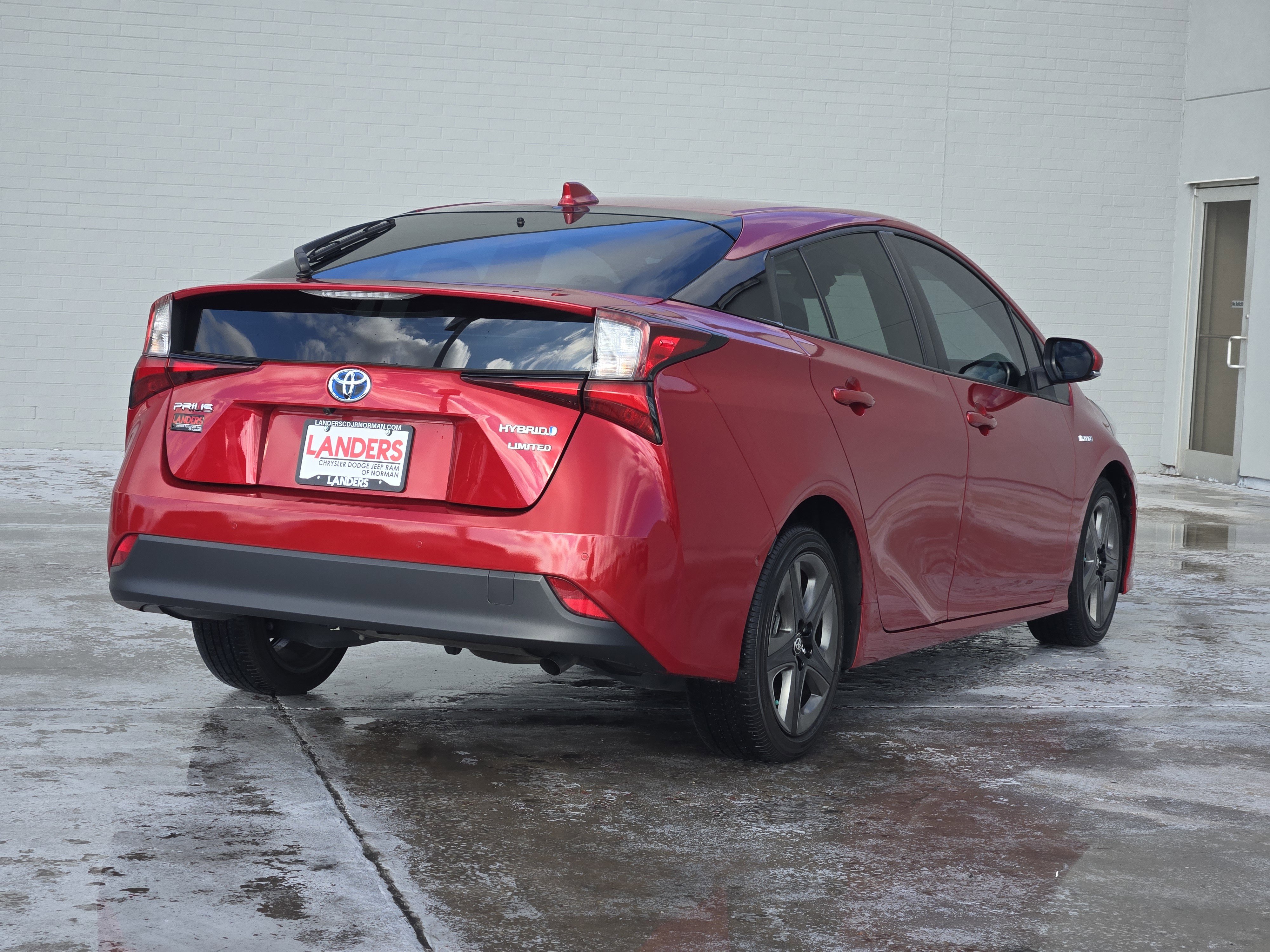 Used 2022 Toyota Prius Limited image 8