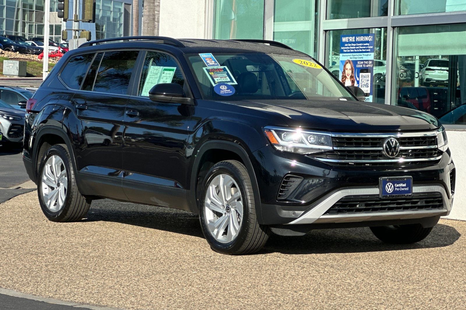 Certified 2022 Volkswagen Atlas SE image 2