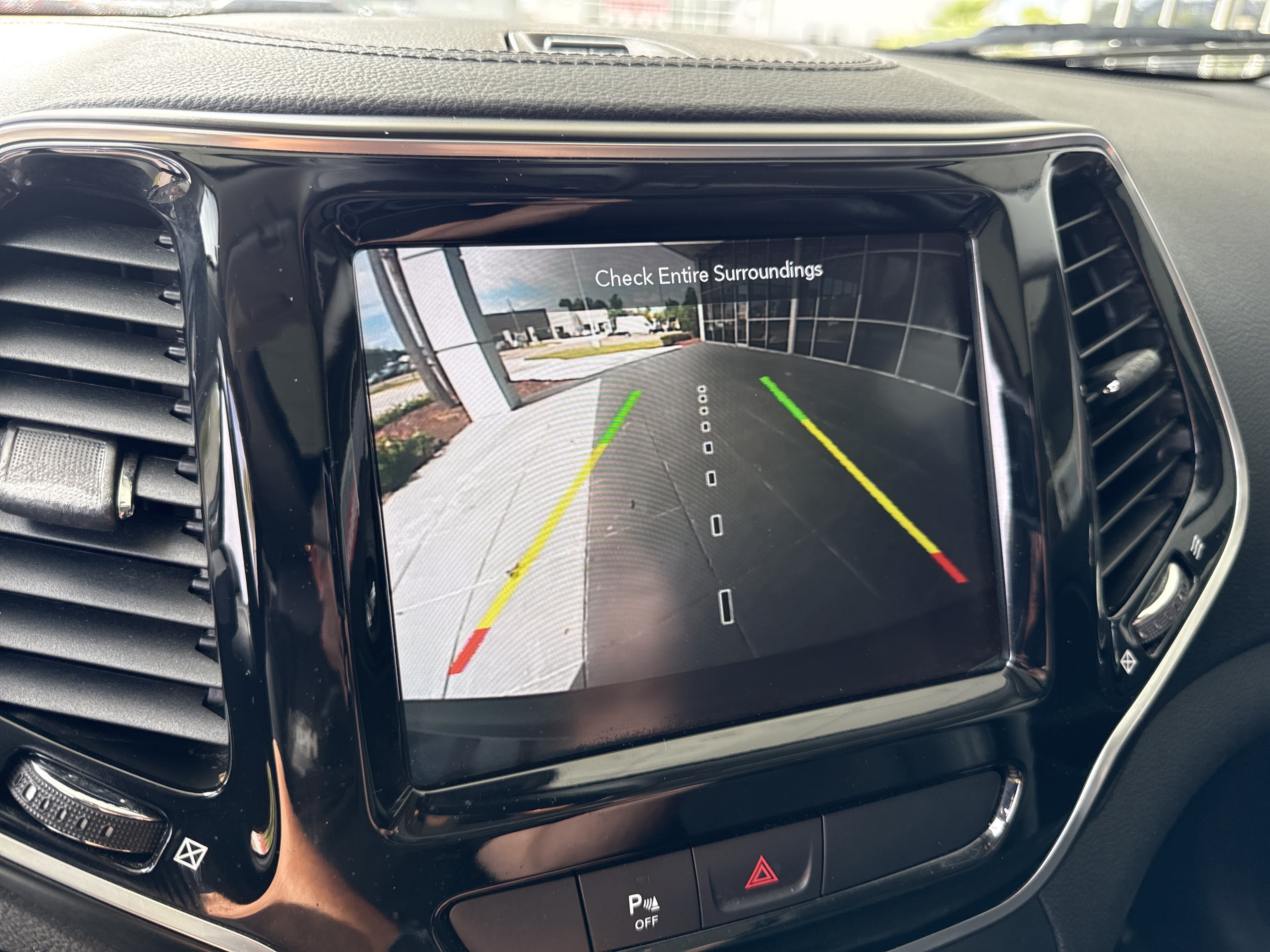 Used 2020 Jeep Cherokee Limited AWD/4WD image 24