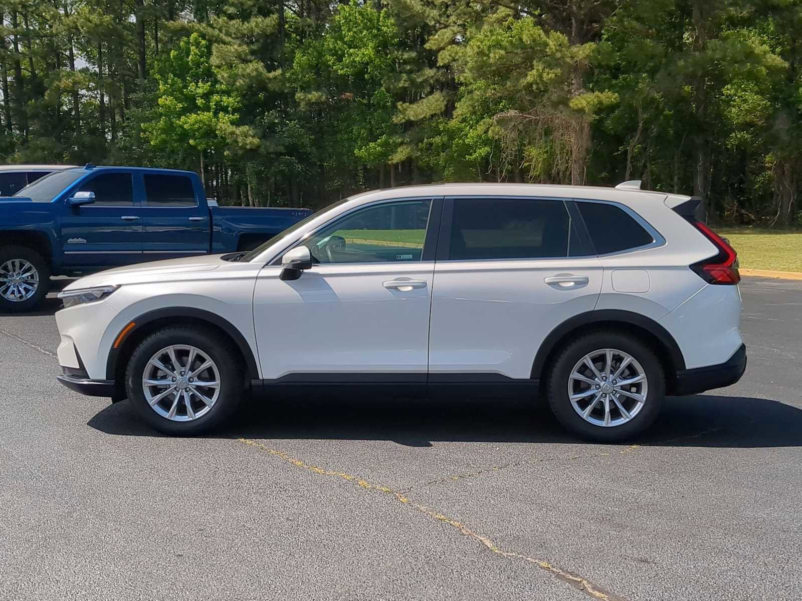 Used 2024 Honda CR-V EX image 5