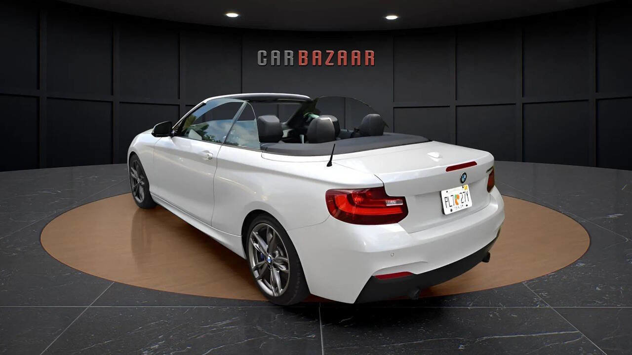 Used 2015 BMW M235i Convertible image 16