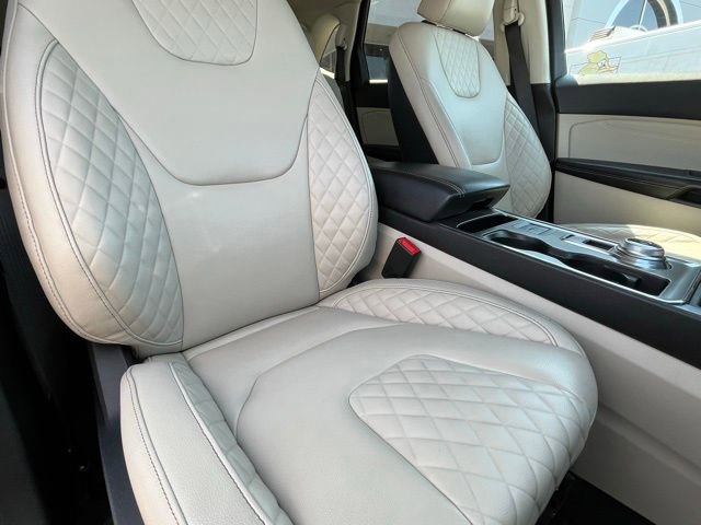 Used 2024 Ford Edge Titanium image 30