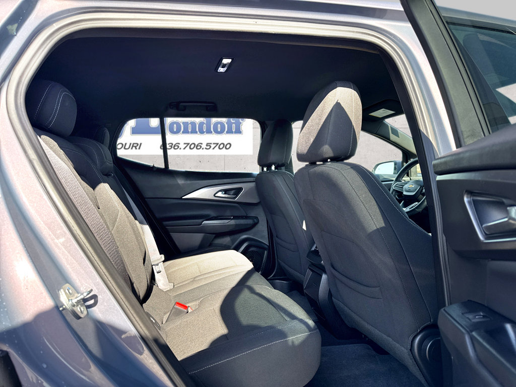 Used 2025 Chevrolet Equinox EV LT w/ Comfort Package FWD image 8