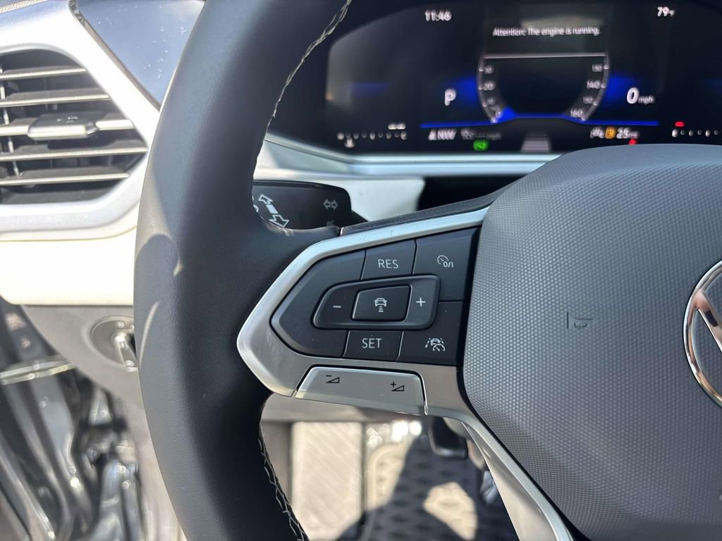 New 2025 Volkswagen Taos SE image 17
