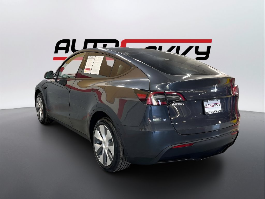 Used 2024 Tesla Model Y Long Range AWD/4WD image 5