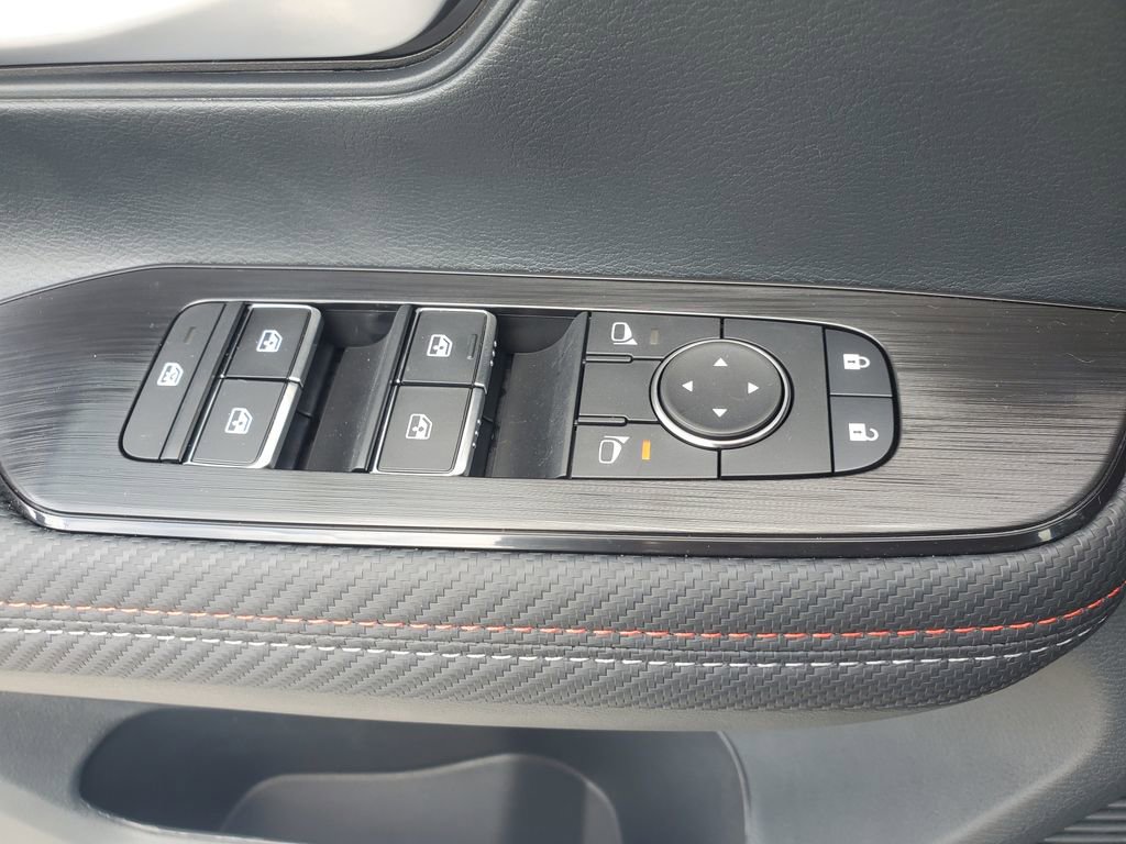 New 2026 Nissan Kicks SR image 24